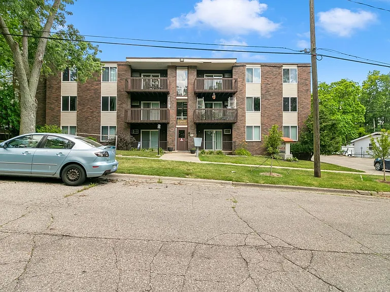 The Lofts at Sprague (Sprague and Michigan LLC) — Photo 21