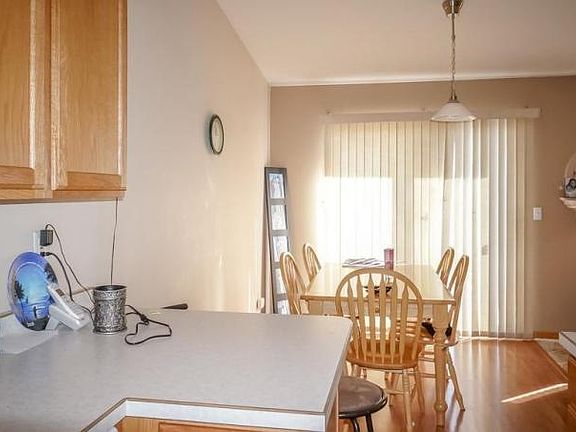 4th image of 2936 Wheatland Dr S