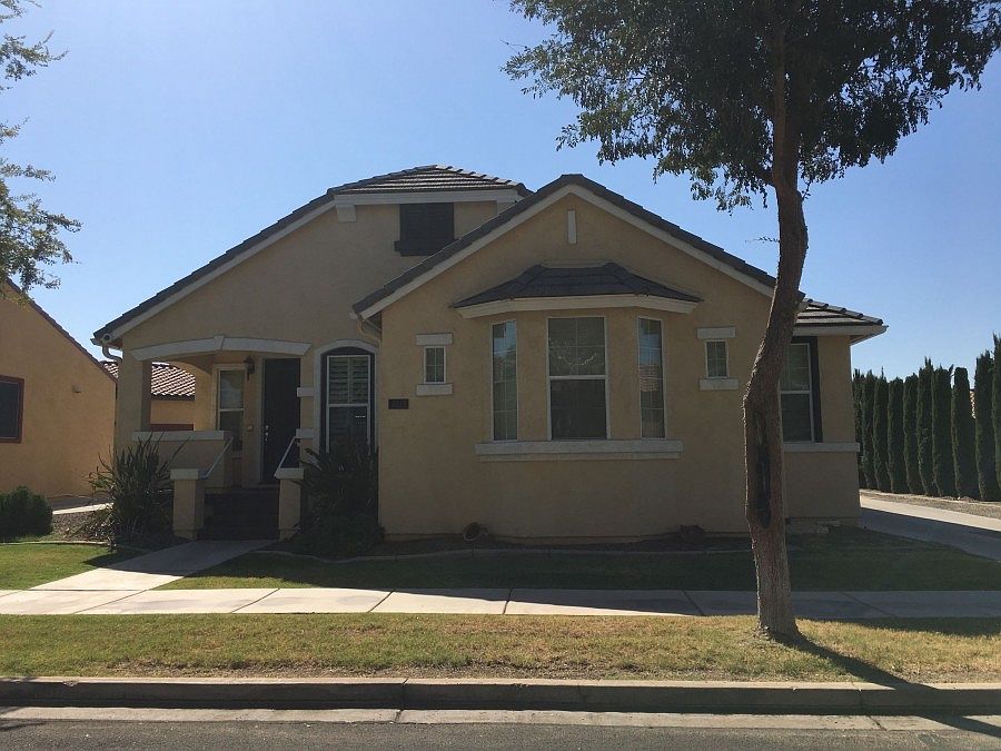 1st image of 2811 E Camellia Dr