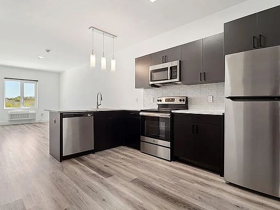 3rd image of 99 Washington Ave #201