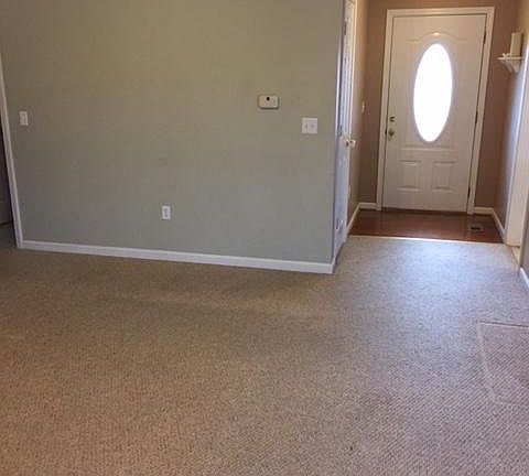 4th image of 96 N Country Dr