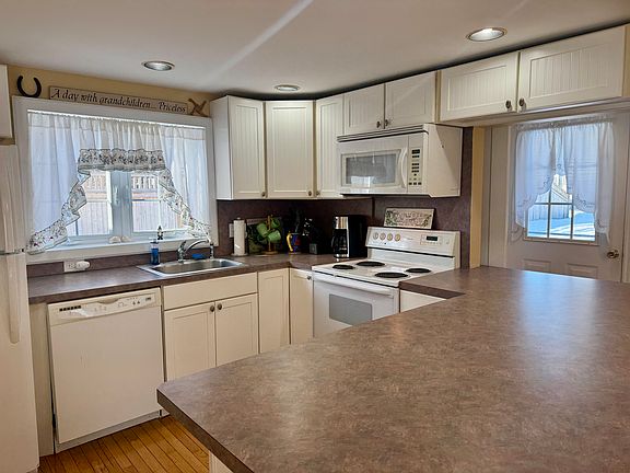 2nd image of 1070 Town Harbor Ln
