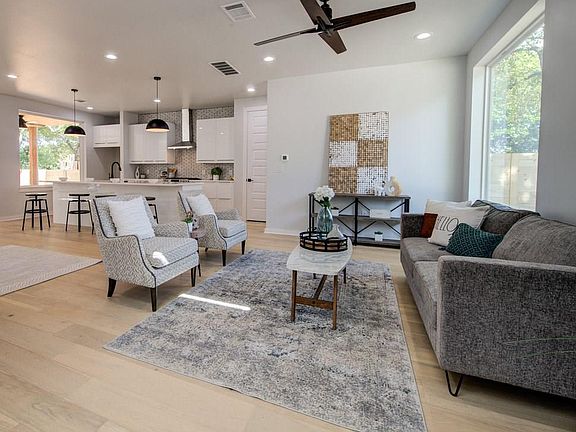 3rd image of 1411 Karen Ave #A
