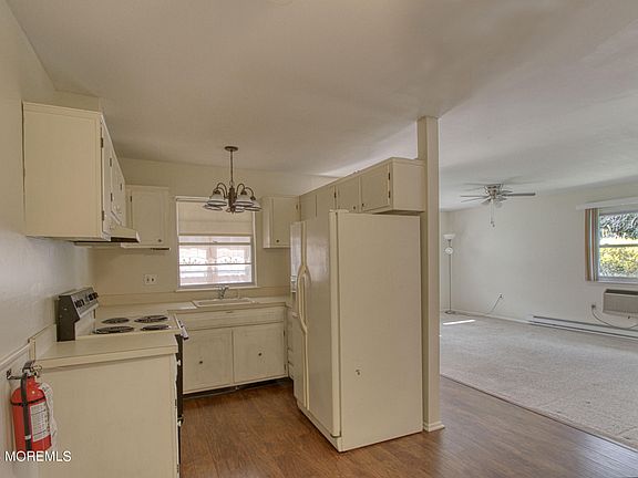 2nd image of 109 Fairway Lane #B