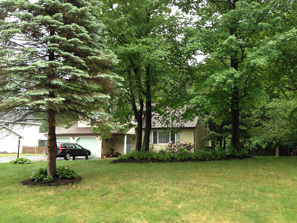 1st image of 52 Wineberry Ln