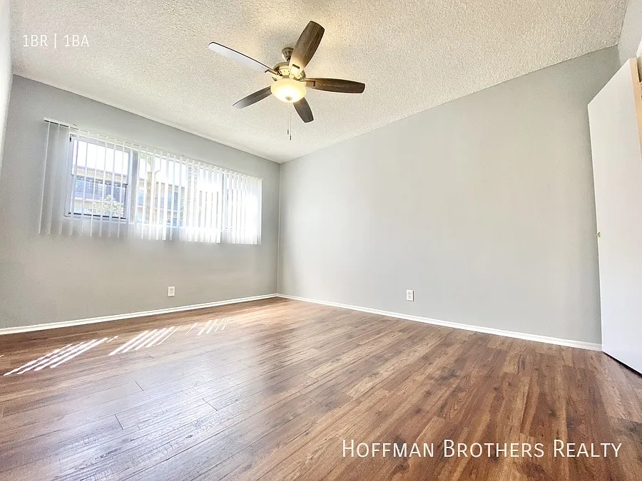 3956 Stevely Ave Los Angeles CA 90008 — Photo 3