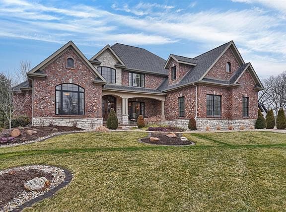 3rd image of 5909 Meridian Woods