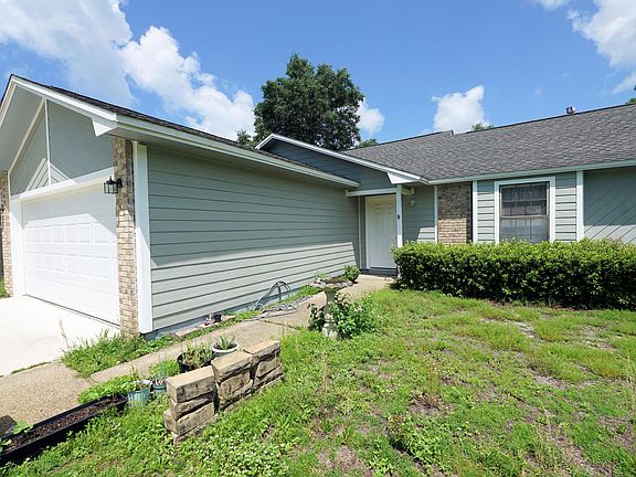 3rd image of 128 Meadow Woods Ln