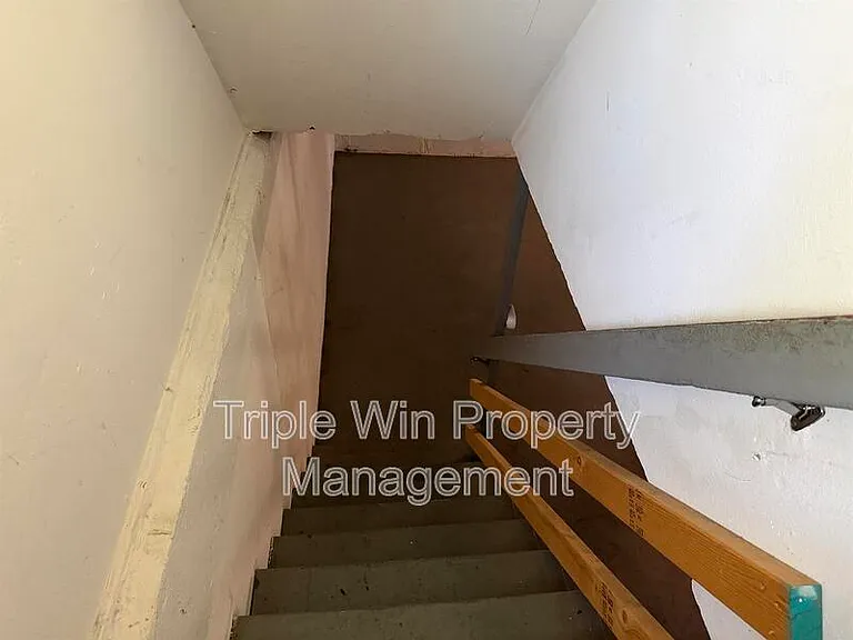 1695 Crowder Dr — Photo 24