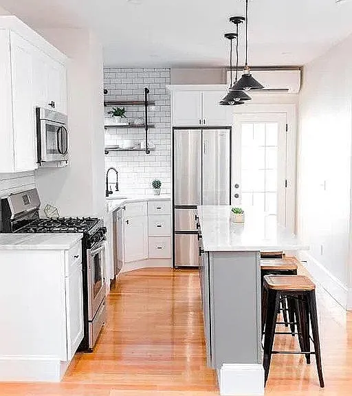 2 Elbow St #3 — Photo 1