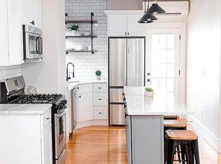 2 Elbow St #3, Boston, MA 02128