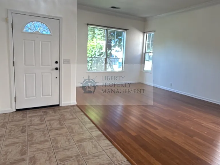 9972 River View Cir — Photo 2