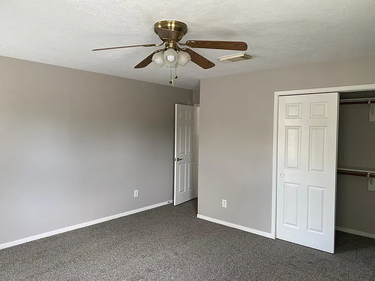 9403 Meadow Point Ct — Photo 20