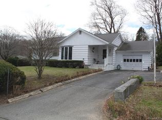 12 Belmont Ave, Deep River, CT 06417