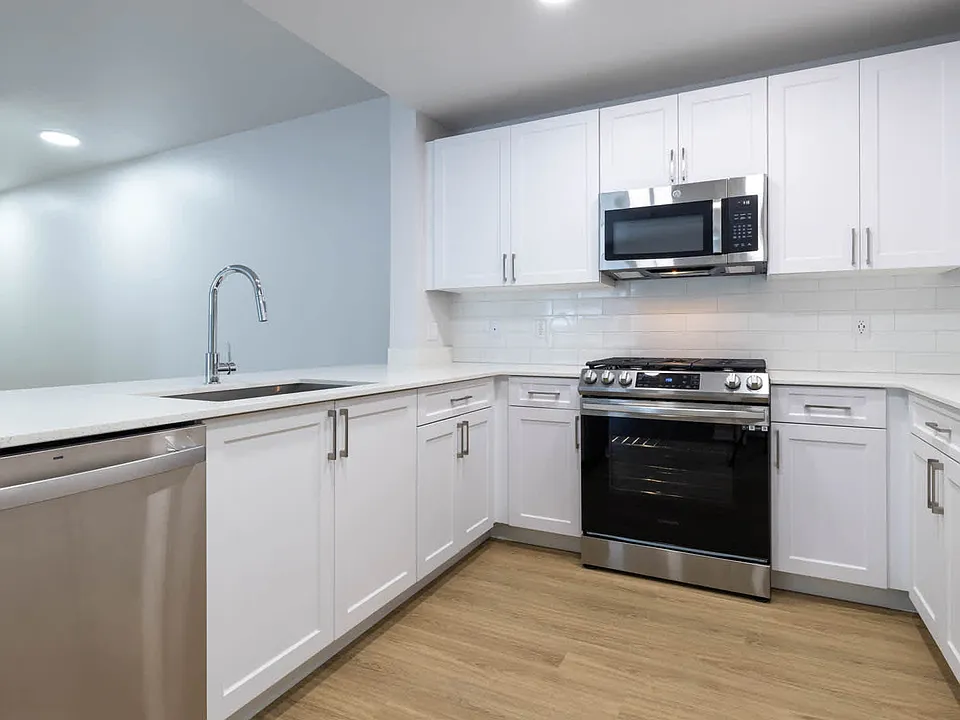 Kitchen with S