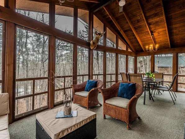 28 Bluffs Boulevard, Ossipee, NH 03864