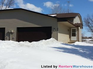 492 4th St NE, Saint Michael, MN 55376