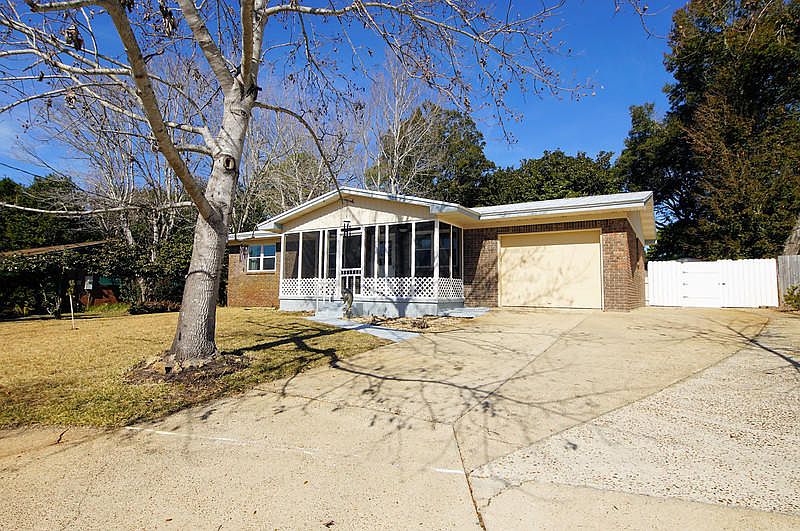 1st image of 713 Marcia Cir