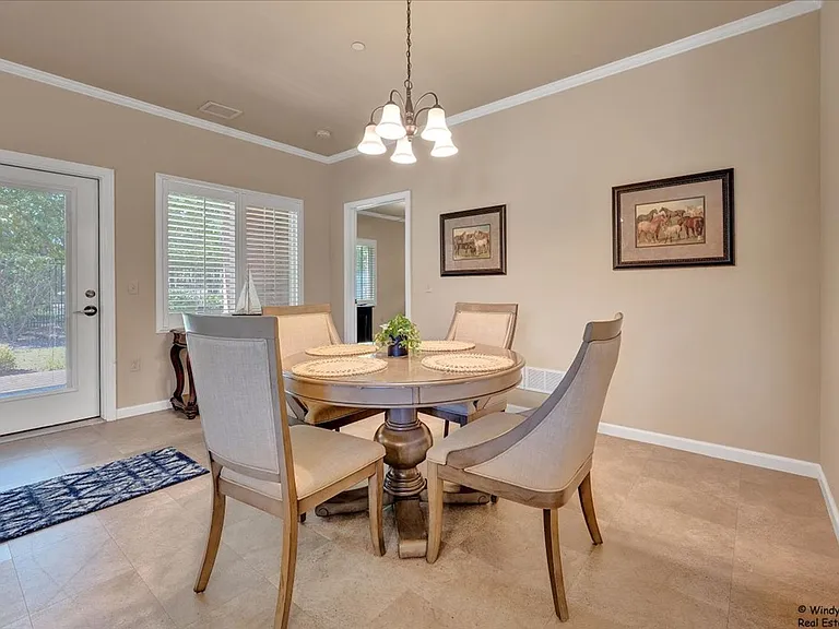 517 W Rand Rd — Photo 4