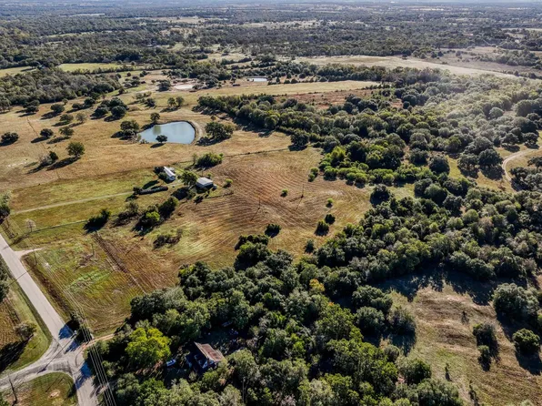 10702 Palestine Rd, Brenham, TX 77833