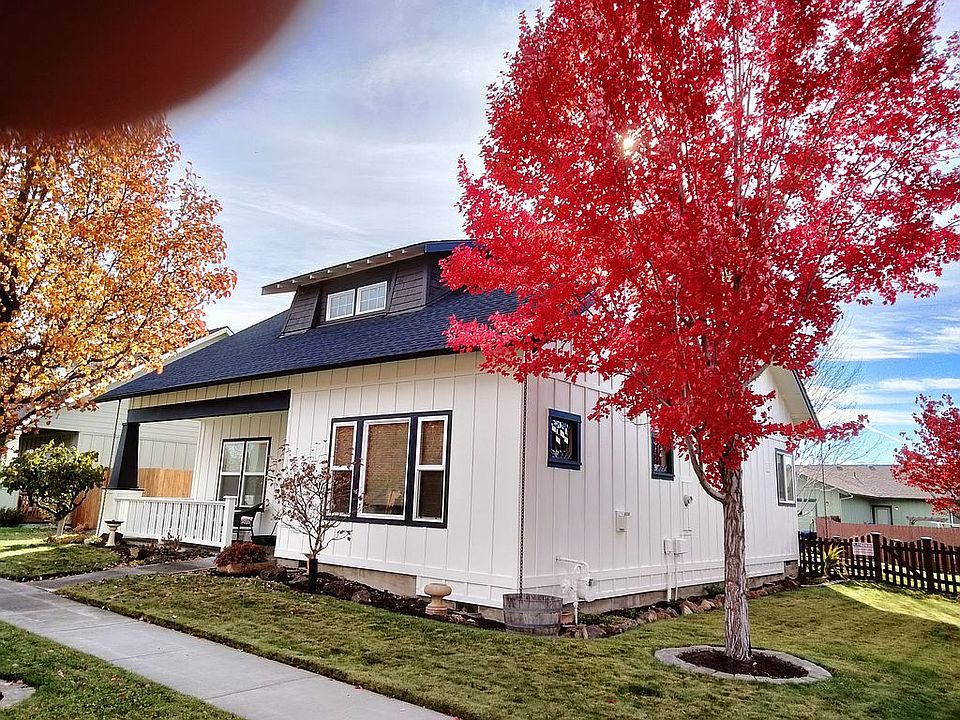 2nd image of 20673 Redwing Ln
