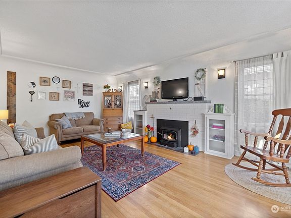 5th image of 410 7th Street NW