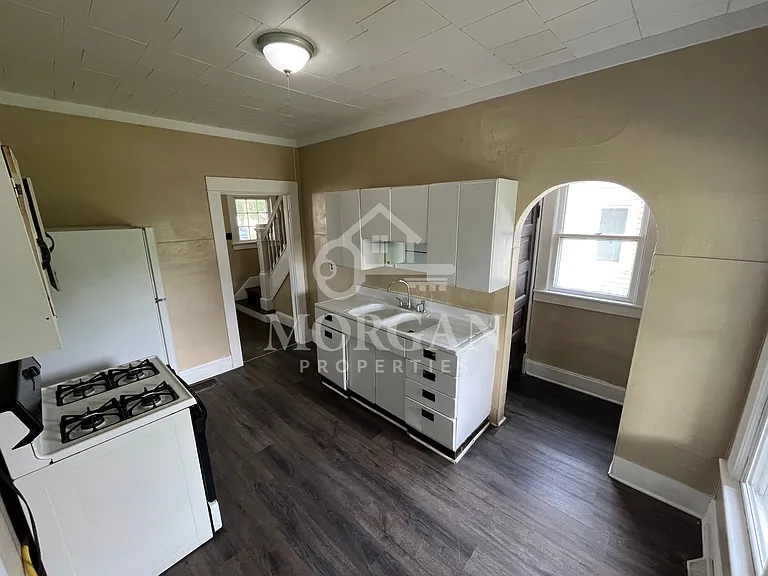 1310 S 21st St — Photo 3