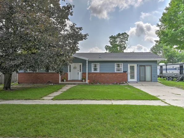 610 Orchard St, Dowagiac, MI 49047