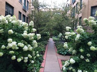 7033 N Sheridan Rd APT 1, Chicago, IL 60626