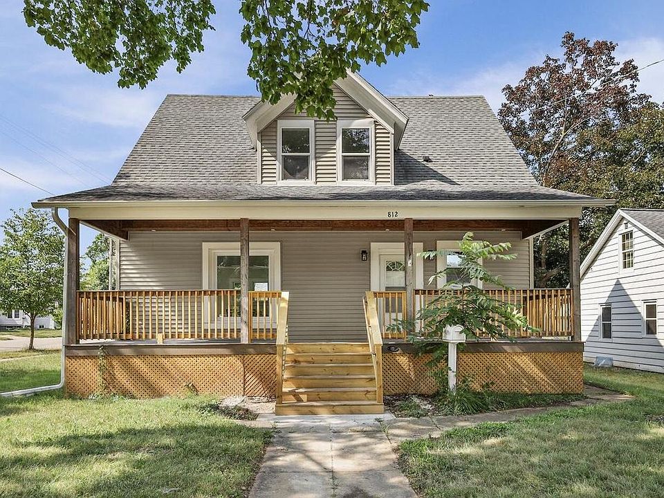1st image of 812 W Sherman AVENUE