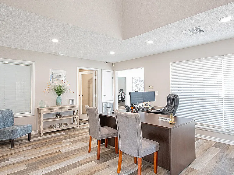 Leasing Office