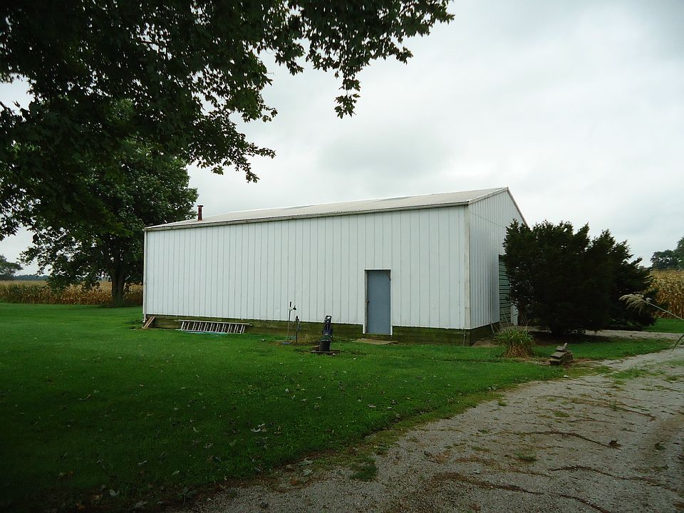 2nd image of 19517 N 700th St