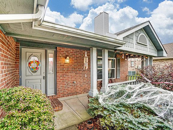 4th image of 6680 Deer Meadows Dr