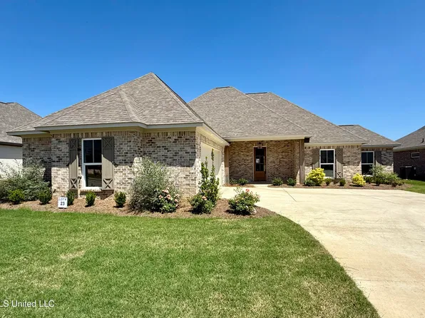 208 Wethersfield Dr, Florence, MS 39073