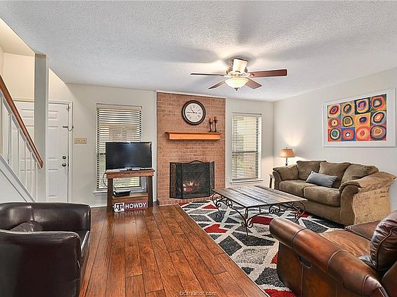 3rd image of 1904 Dartmouth St APT S2