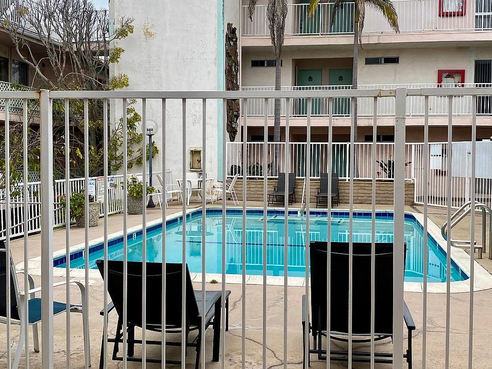 1st image of 420 Avenue G #14