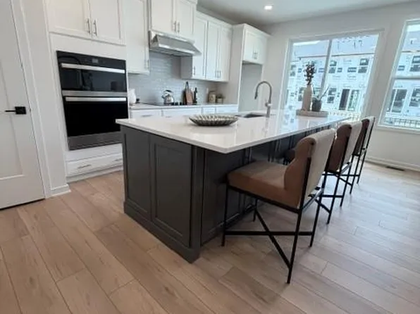 109 Camryn Ct, Downingtown, PA 19335