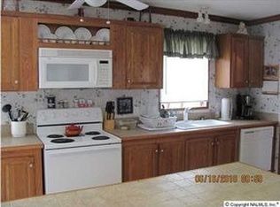 9361 Union Grove Rd, Union Grove, AL 35175