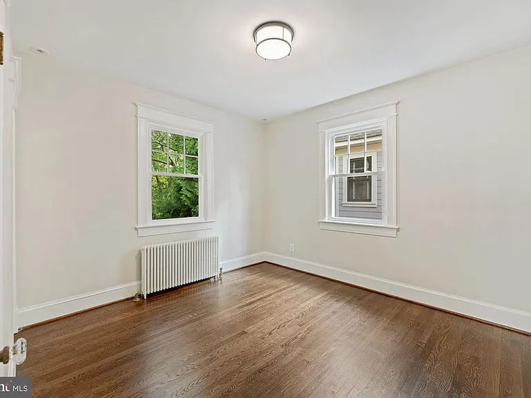 5923 33rd St NW — Photo 22