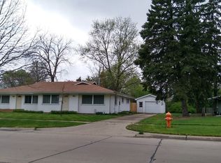 1113 Broadmoor Dr UNIT B, Champaign, IL 61821