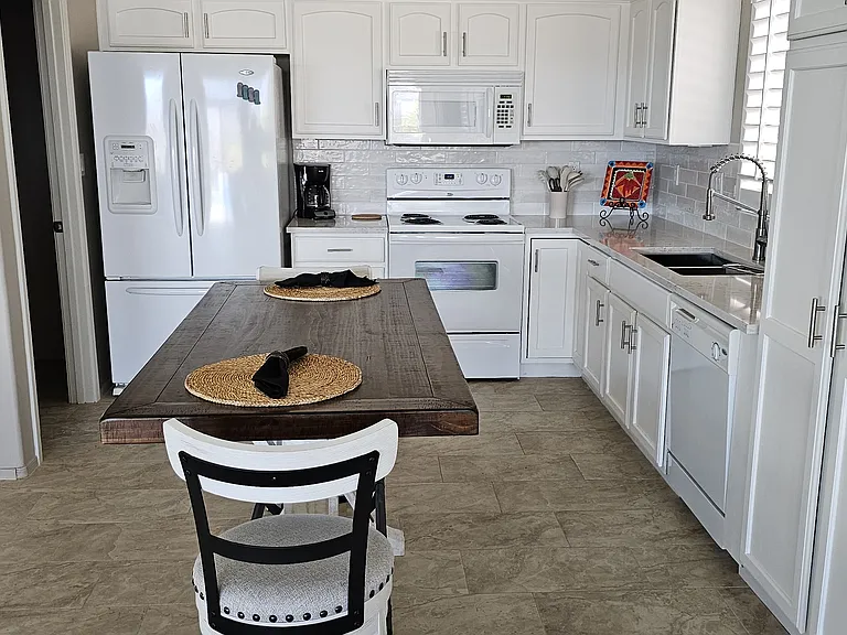 5943 S Painted Canyon Dr — Photo 3