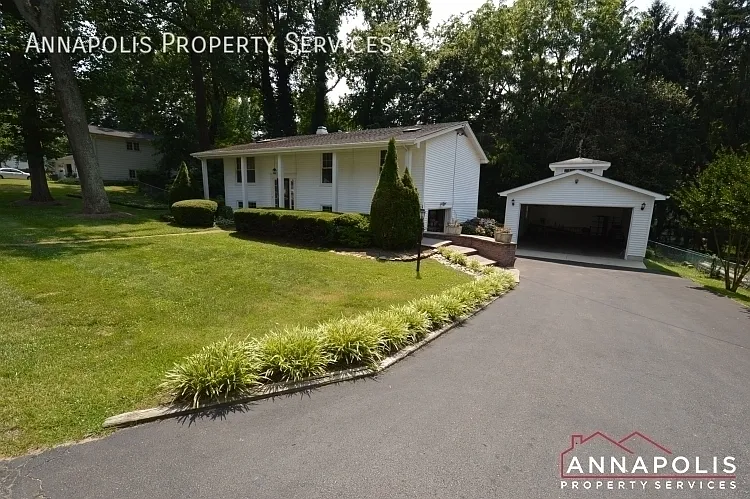 1908 Dulaney Pl — Photo 2