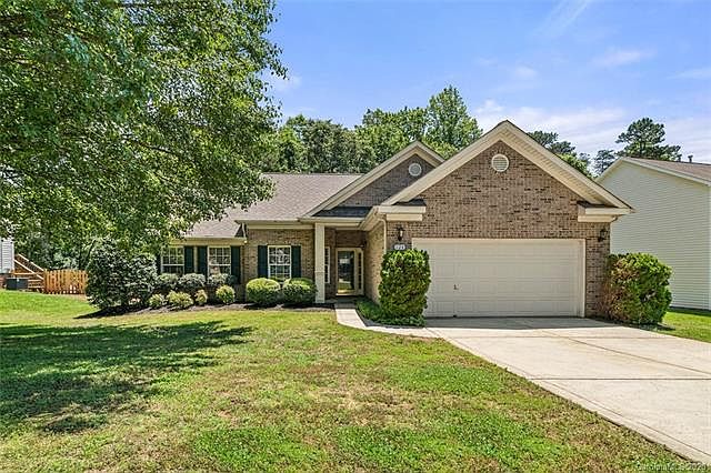 1st image of 124 Dannyn Grove Ct