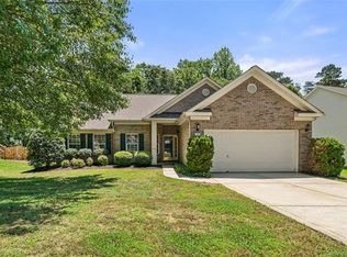 124 Dannyn Grove Ct, Mooresville, NC 28117