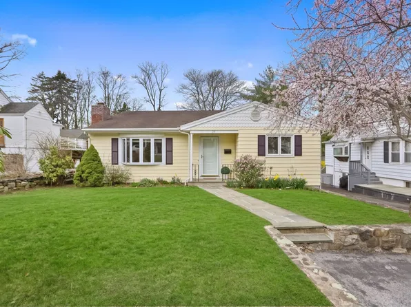 24 Central St, Stamford, CT 06906
