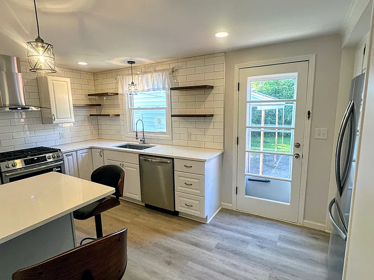 1185 Brighton Rd — Photo 11