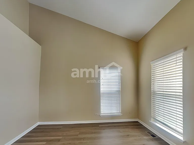 185 E Silver Oaks Dr — Photo 9