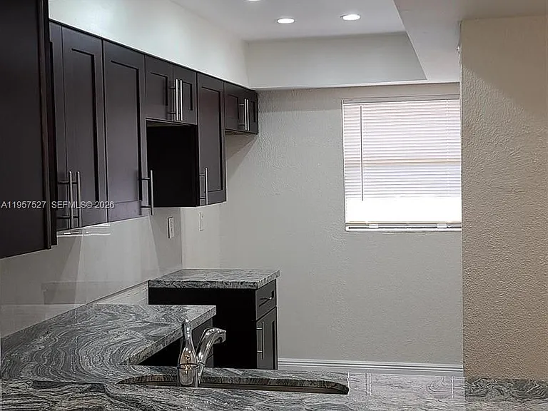 4020 Del Rio Way #720 — Photo 5