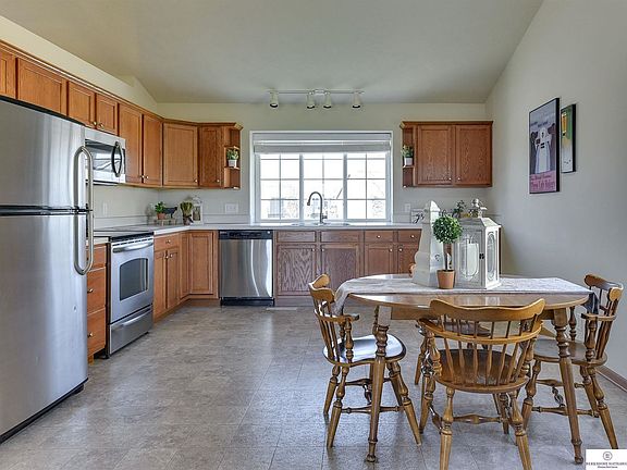 5th image of 6031 S 186th Ave