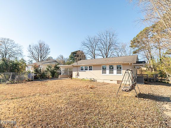 3rd image of 125 Pembroke Rd